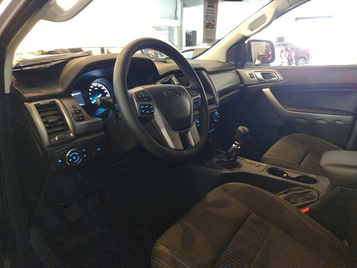 Imagen 22 de 25 de Ford Ranger 4x2 Cd 3.2 Xlt Mt Entrega Inmediata!