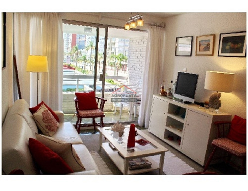 Apartamento En Peninsula, 2 Dormitorios *- Ref: 2926