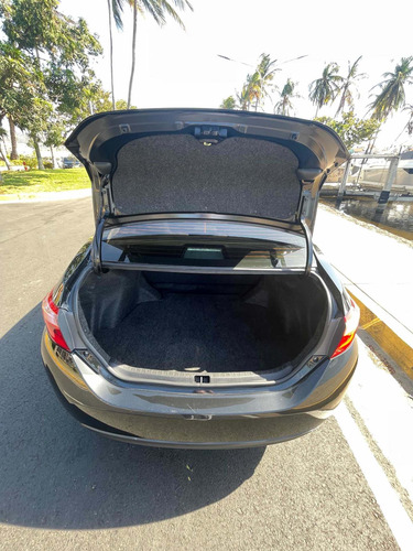 Imagen 8 de 9 de Toyota Corolla Le Canadiense