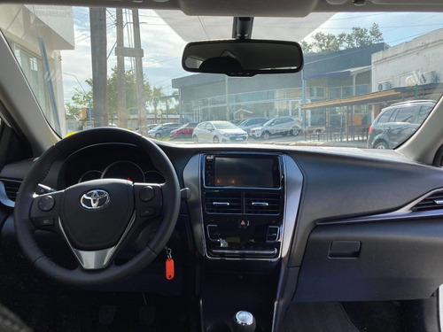 Imagen 12 de 15 de Toyota Yaris 4 Puertas 1.5 6m/t Xls 0km My2023