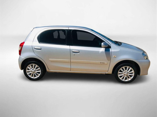 Imagem 4 de 8 de Toyota Etios Xls 1.5 16v Flex
