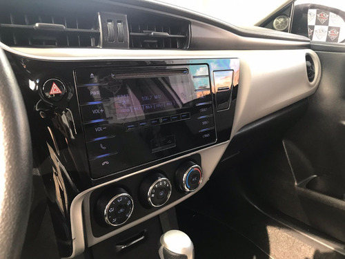 Imagem 12 de 15 de Corolla Gli Upper 1.8 Flex Aut. 2019 Branco