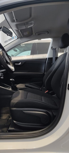 Imagen 5 de 6 de Rio Hatchback Lx Tm