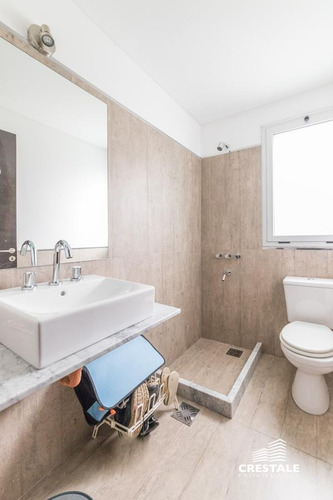 Imagen 17 de 30 de Importante Casa 2 Plantas. 3 Dormitorios En Venta. Piscina, Parque - Cadaques (funes Hills)