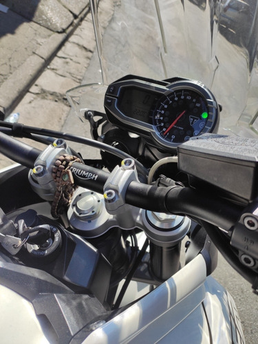 Triumph Tiger 800