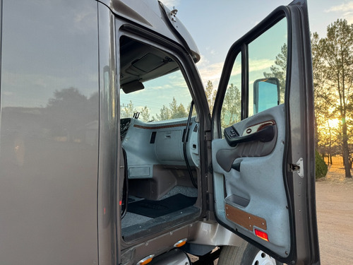 Tractocamión 2006 Peterbilt 387 - C15 - Manual 18 Vel.