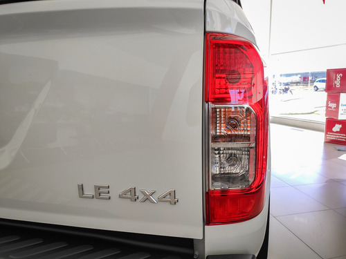 Imagem 8 de 14 de Nissan Frontier 2.3 Td Cd Le 4x4 (aut)