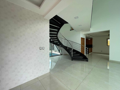 Casa En Venta En La Vega