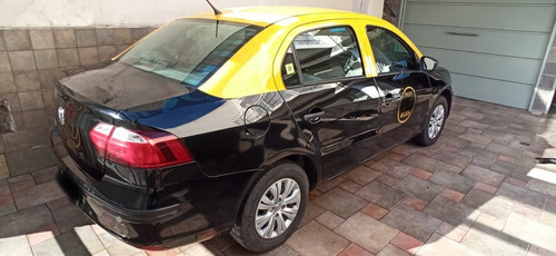 Taxi Volkswagen Voyage 2017