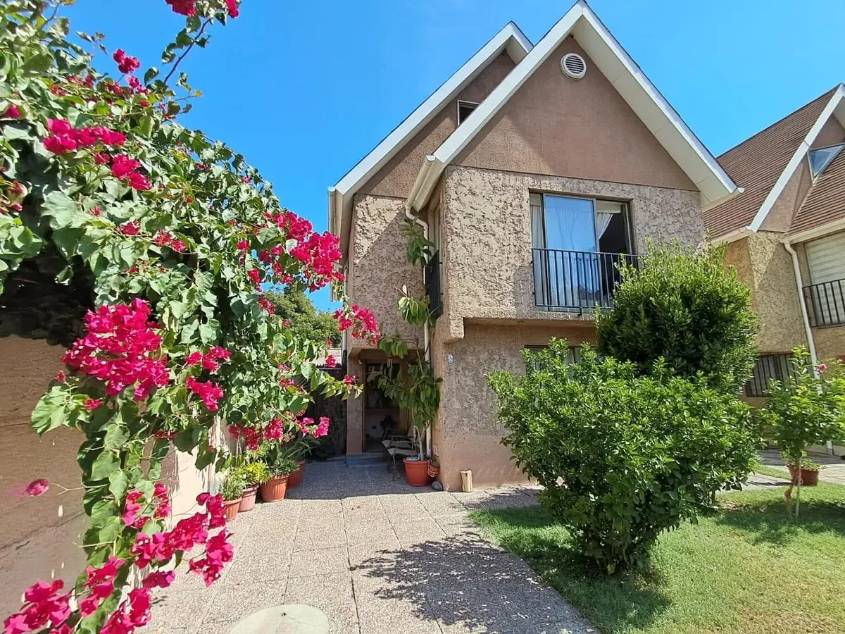 Imagen 2 de 19 de Gran Oportunidad Venta Casa, 3 Pisos En Puente Alto