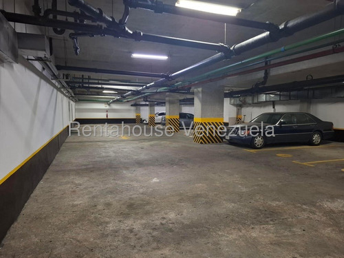 Apartamento En Alquiler Altamira 25-21017
