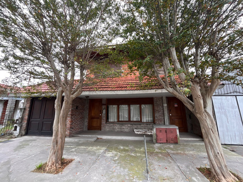 Chalet 4 Ambientes, Garage Y Parque