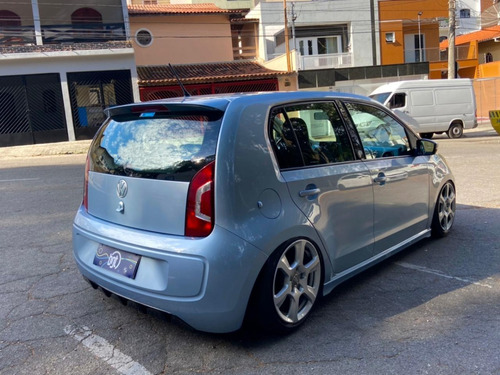 Volkswagen Up! Move Customizado
