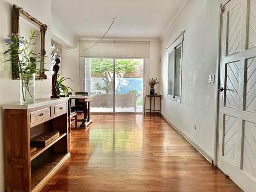 Imagen 5 de 30 de Espectacular Casa Con Todas Las Comodidades Sobre Imponente Lote De 611m2 En Acassuso.