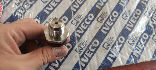 Sensor De Combustible De Riel De Iveco Tector 