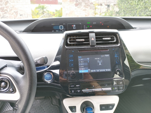 Imagen 9 de 12 de Toyota Prius 2016 Base 1.8