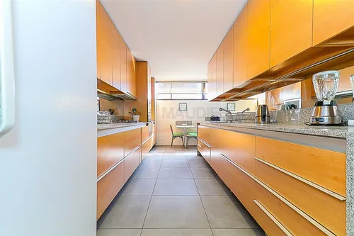 Departamento En Venta De 3 Dorm. En Las Condes