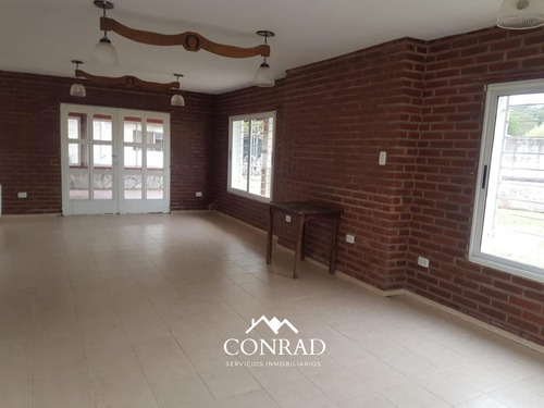 La Granja - Casa En Venta De Cuatro Dormitorios Con Pileta