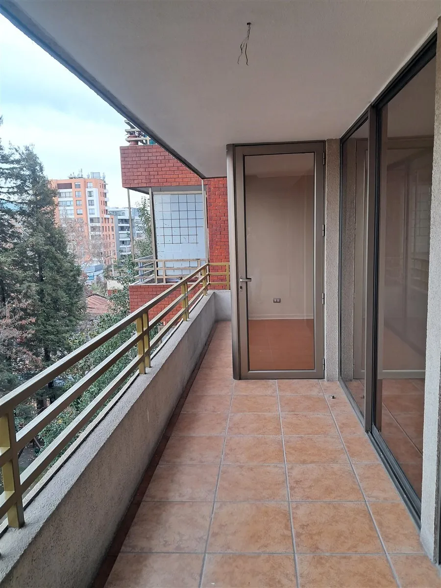 Imagen 3 de 24 de Departamento En Arriendo De 2 Dorm. En Providencia
