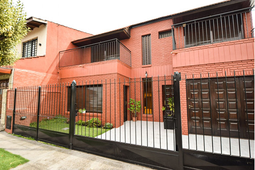 Venta Casa 4 Amb Con Parque Y Parrilla 