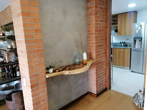 Imagen 12 de 27 de Se Vende Apartamento Loma De Los Balsos- Poblado