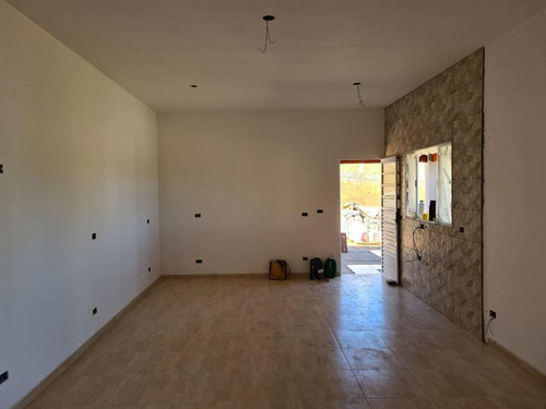 Imagem 4 de 30 de Linda Chácara Em Fase De Acabamento, Com 2 Dormitórios, Piscina, Bem Localizada, À Venda, 900 M² Por R$ 430.000 - Zona Rural - Pinhalzinho/sp - Ch1045