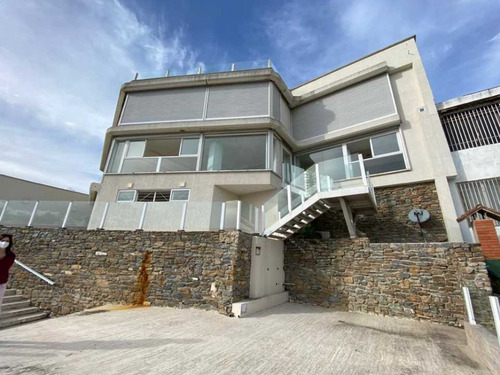 Imagen 3 de 21 de Vendo Casa 1462m2 5h/6b/6pe El Cafetal 0678