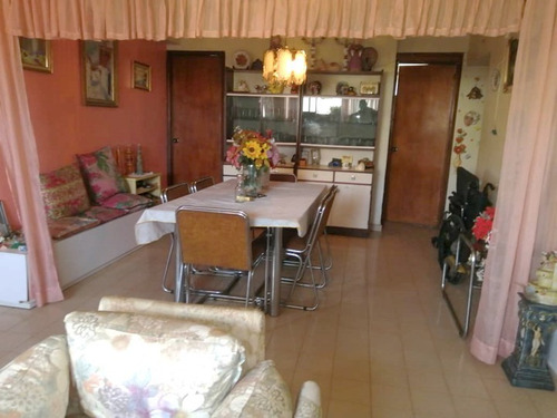 Imagen 6 de 9 de Vendo Apto. 23 De Enero Zona Central, 95mts 3hab + 1hab De Estar, 1 Baño, Amplia Sala Comedor Cocina Nevera, 1 Puesto, Cerca De Metro Agua Salud, Liceo Al Lado, Zona Tranquila, Sucesores Oigo Ofertas