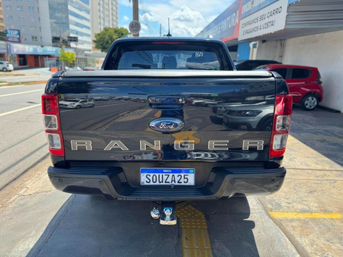 Ford Ranger 2.2 Black Cab. Dupla 4x2 Aut. 4p Automática sequencial
