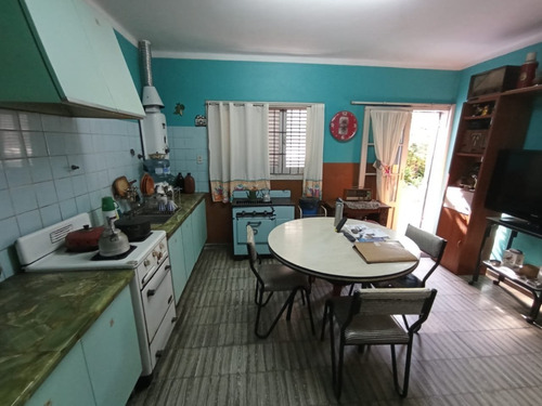 Imagen 2 de 15 de Casa En Cuarta Sección