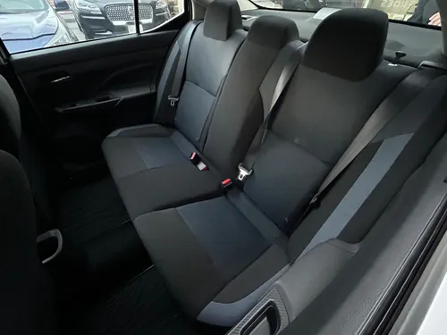 Nissan Versa 1.6 Advance Mt