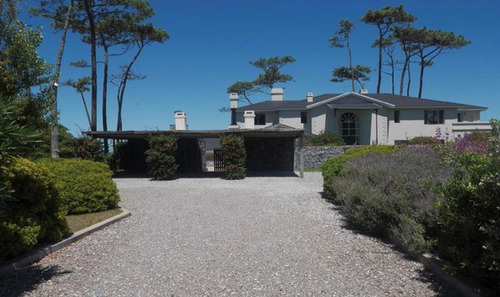 Casa De 8 Dormitorios - Playa Mansa - Punta Del Este