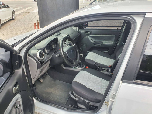 Imagem 9 de 10 de Ford Fiesta 1.6 Mpi Sedan 8v Flex 4p Manual