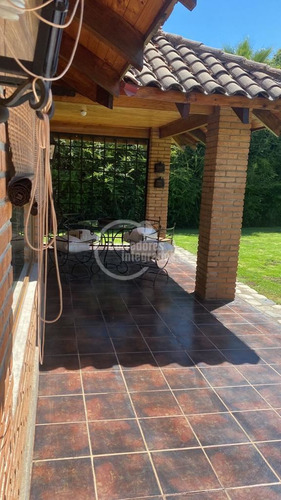 Parcela Venta Con Casa En Linares 240/ 2.520,piscina, Jardín
