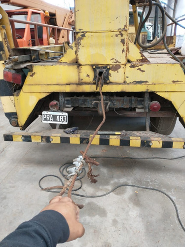 Imagen 10 de 14 de Dodge 600 Grua