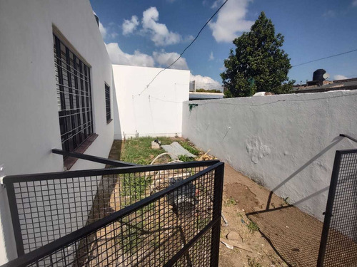 Imagen 8 de 10 de Villa Corina - Luis Vernet 2168 - Casa En Venta