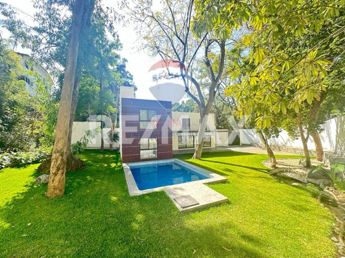 Venta De Casa Sola En Lomas De Cuernavaca, Temixco, Morelos...clave 4702