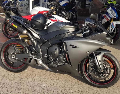 Yamaha R1