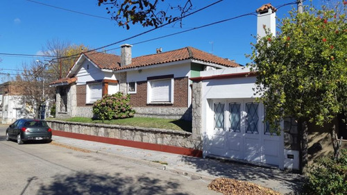 Casa En Venta Tipo Mard Del Plata En El Centro De Chascomus