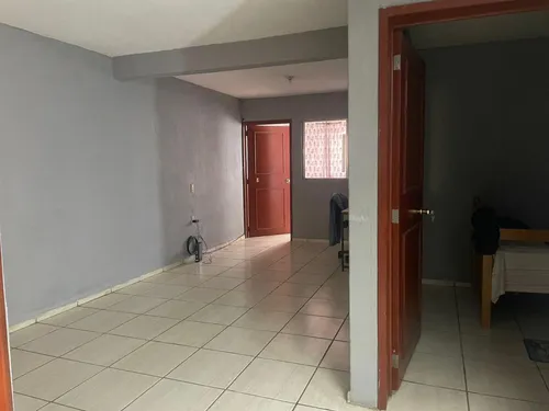 Casa En Venta En Col. Bernardo Cobos, Irapuato, Gto.