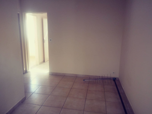 Imagem 22 de 28 de Alugo Casa Dois Dormitórios Sem Garagem ( Vi630 )