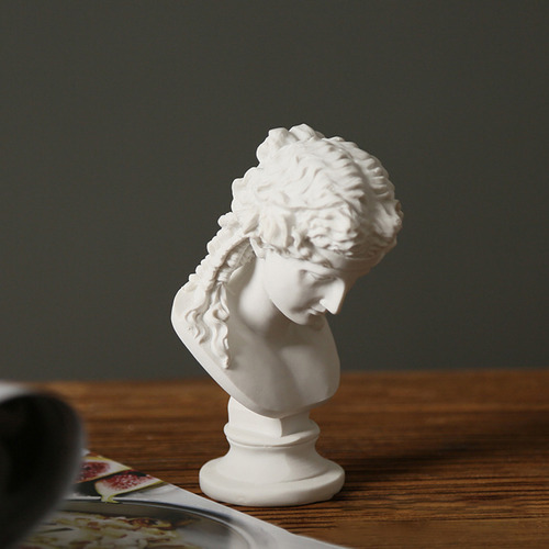 Adornos De Figuritas Escultóricas