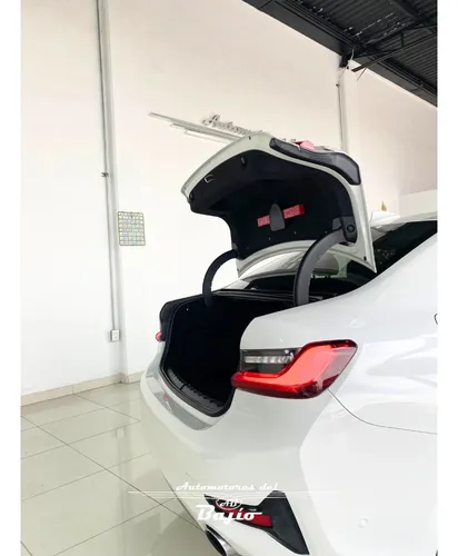 BMW Serie 3 2.0 320ia Sport Line At