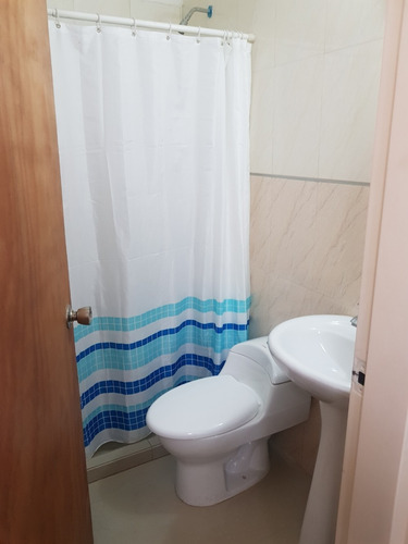 Imagen 5 de 6 de Nallibeth O. Ofrece En Venta Apartamento El Parral Equipado.