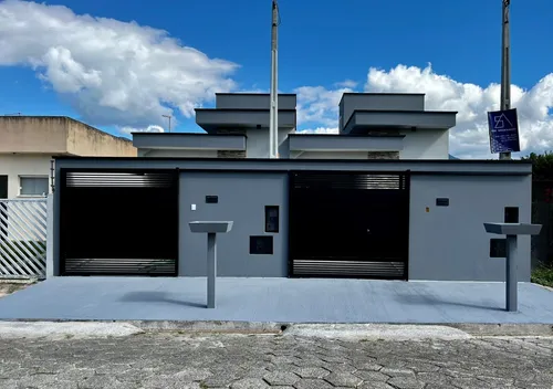 Casa Nova Com Piscina