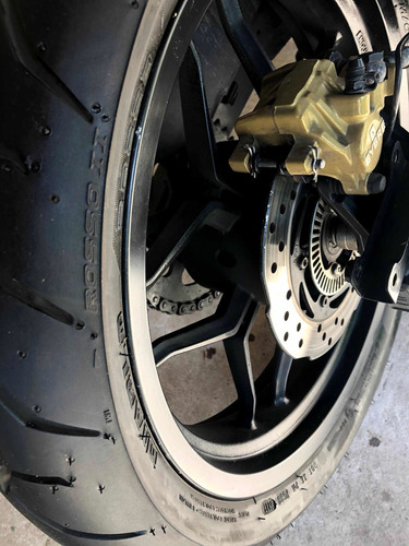 Bajaj Rs200