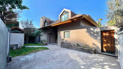 Casa Luminosa Y Remodelada
