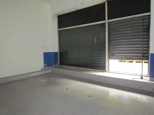 Local Av. Francisco De Miranda