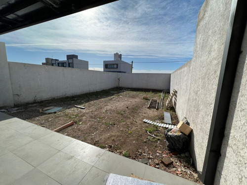 Imagen 24 de 27 de Venta Duplex En Docta. 3 Dorm.. Vista A Las Sierras. Calefaccion Central