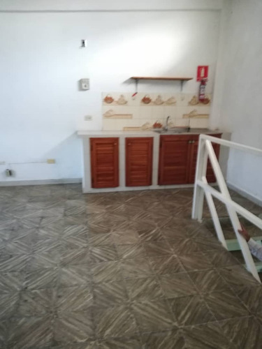 Imagen 6 de 8 de Alquiler Local Comercial En Cc Los Chaguaramos, Nva Barcelona